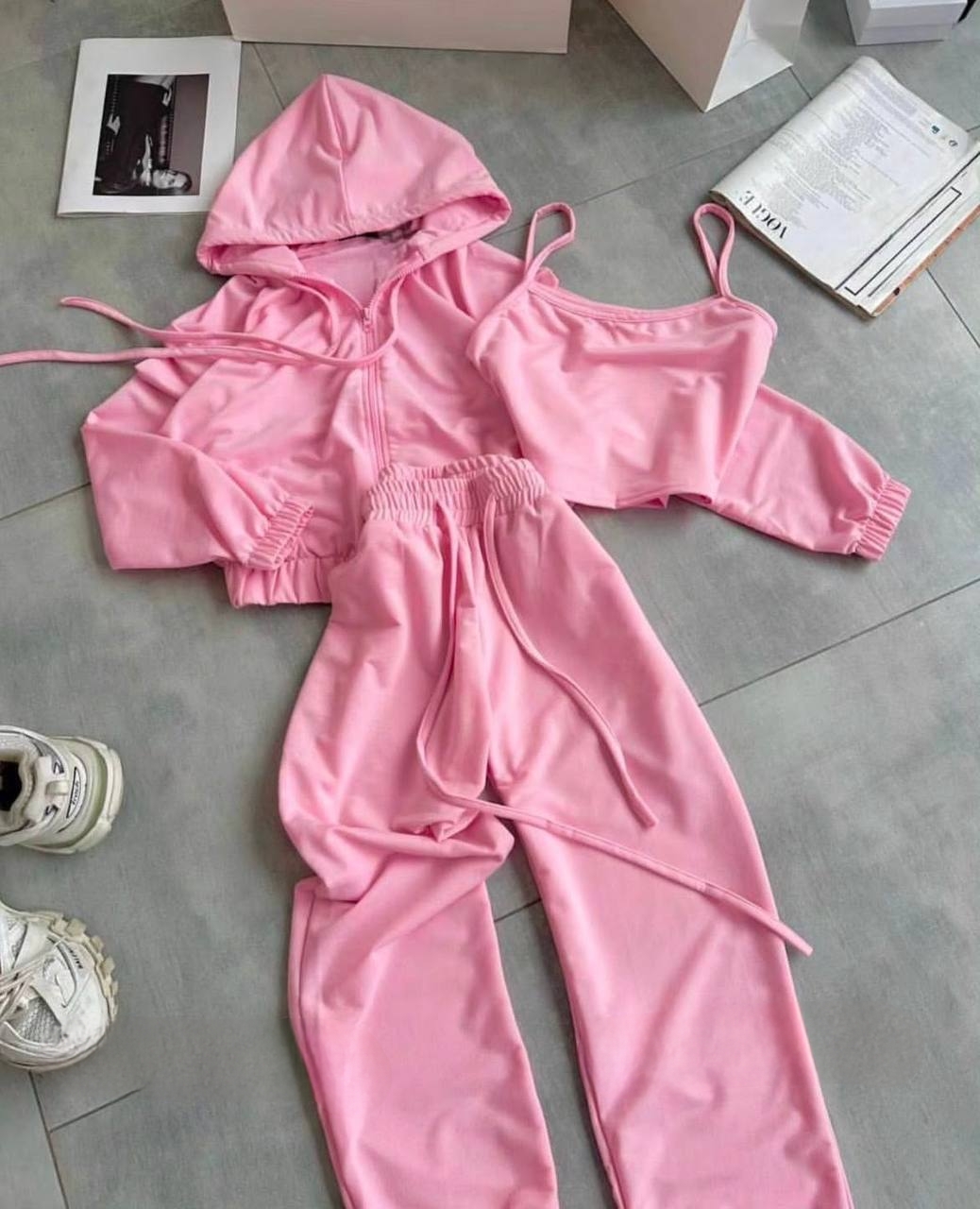 ست سه تیکه pink  کد:۱۲۲۰۱۴